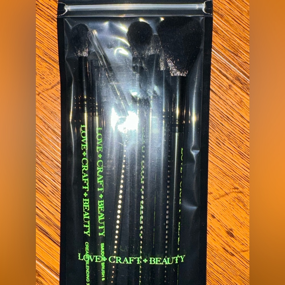 LOVE+CRAFT +BEAUTY 7 PIECE MAKEUP BRUSH SET, NWT